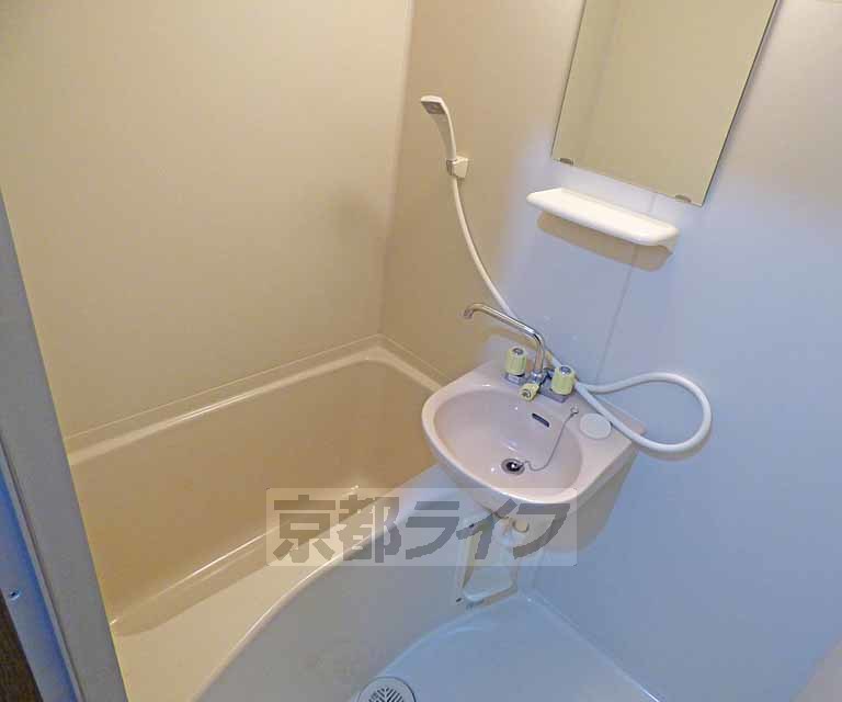 バス・シャワールーム　浴室です。