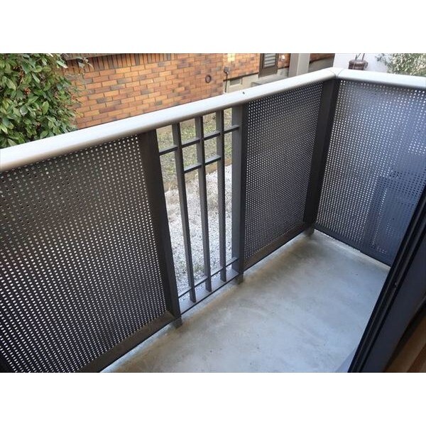 バルコニー　※リフォーム中または入居中のため写真は同棟別室