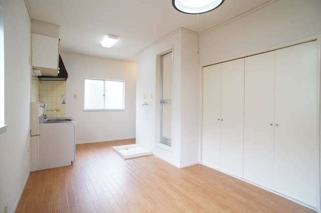 居室・リビング　※同タイプの室内写真。仕様・設備は現況優先です※