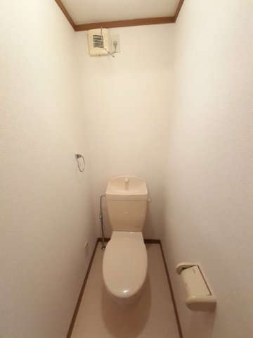 トイレ　ゆったりとした空間のトイレです