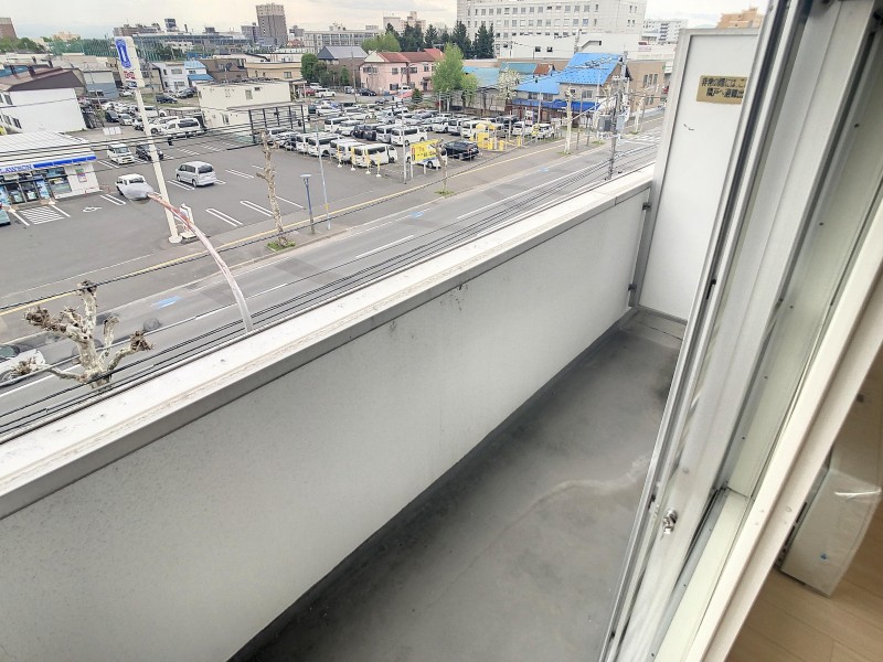 バルコニー　バルコニー