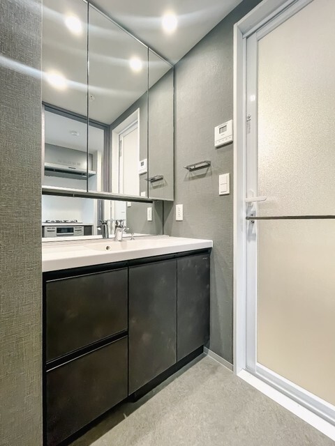 洗面設備　※写真は同タイプ住戸です。