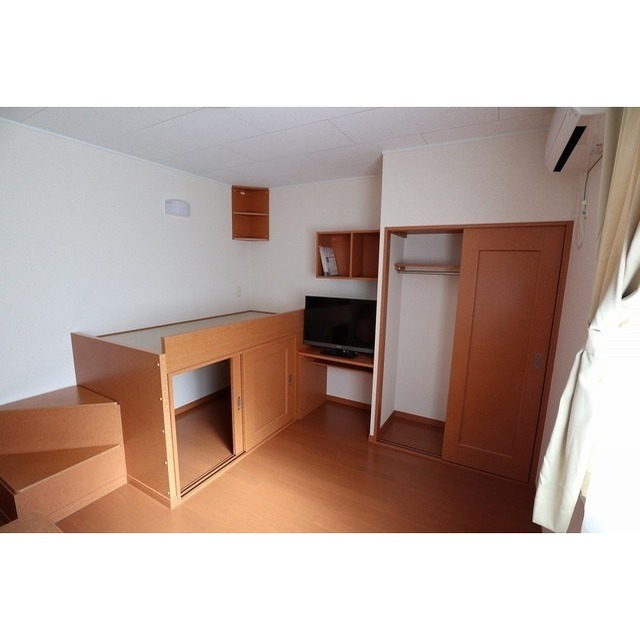 居室・リビング　同型写真です