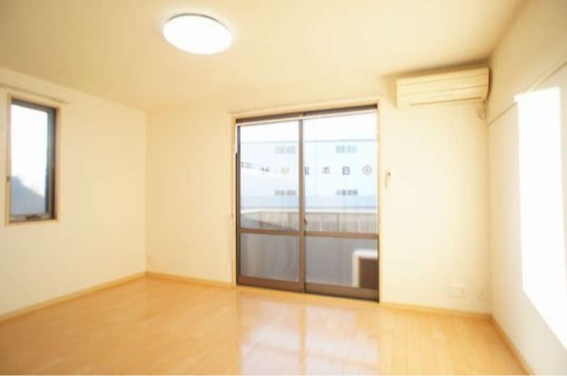 居室・リビング　図面と現状に相違がある場合には現状を優先