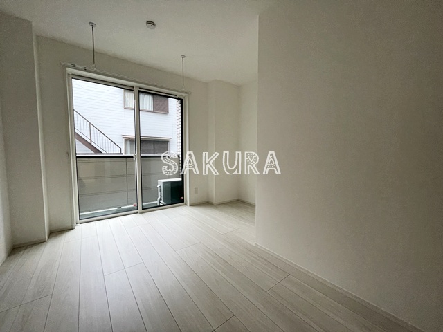 居室・リビング　開放感のあるゆったりとしたお部屋です♪