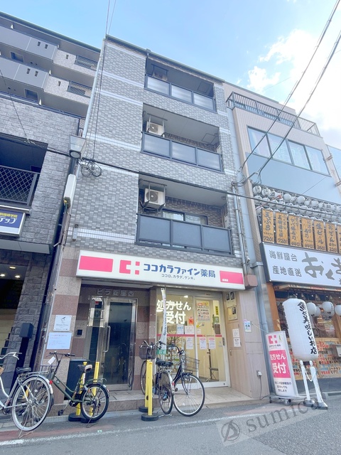 建物外観　スマートに佇むお家。毎日が楽しくなります。