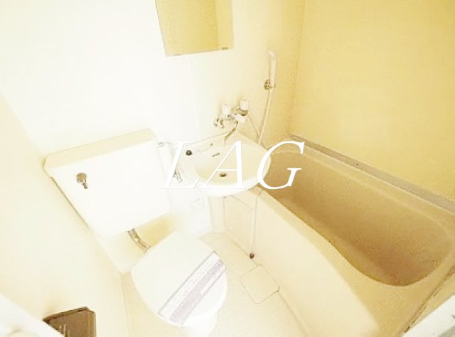 バス・シャワールーム　お風呂です。