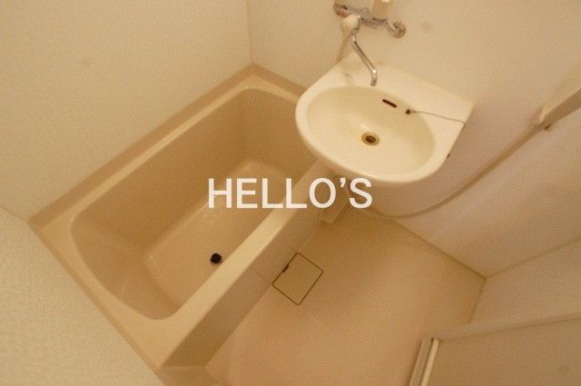 バス・シャワールーム　～バスルーム～