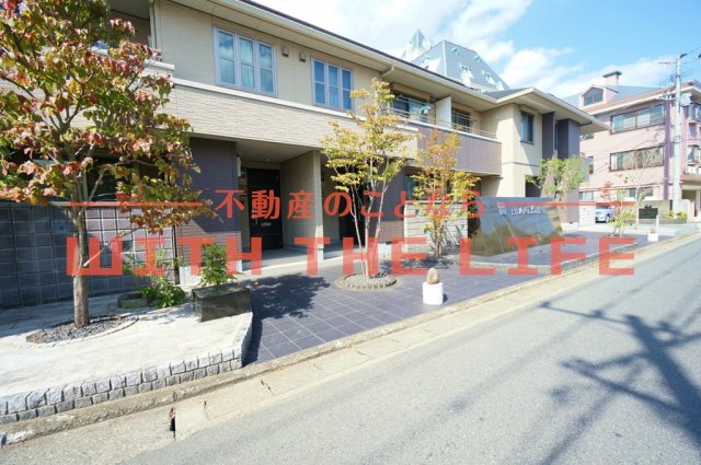 エントランス　毎日通るエントランスはこのようになっています