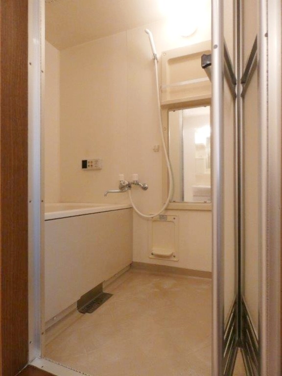 バス・シャワールーム　図面と現状に相違がある場合には現状を優先