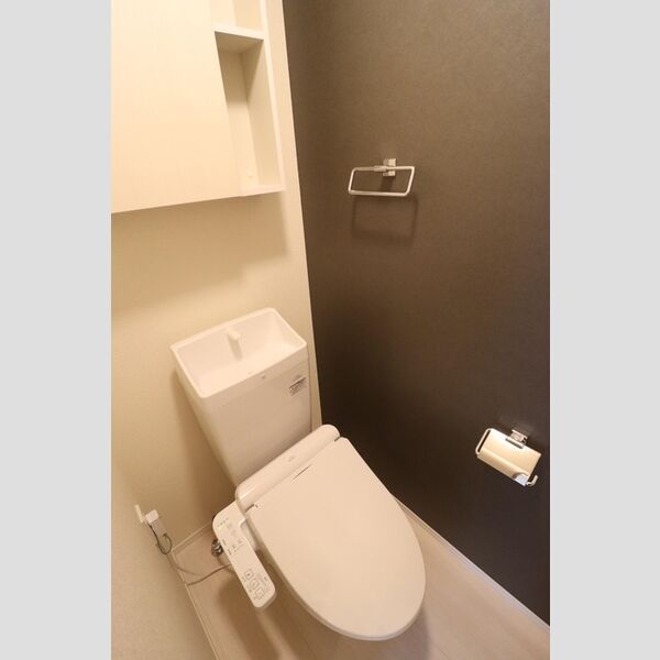 トイレ　洗浄機能付き暖房便座