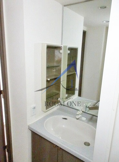 洗面設備　洗面台です。