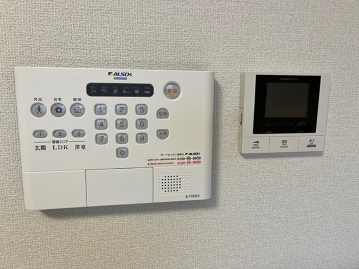 セキュリティ　来訪者の姿を確認できます。