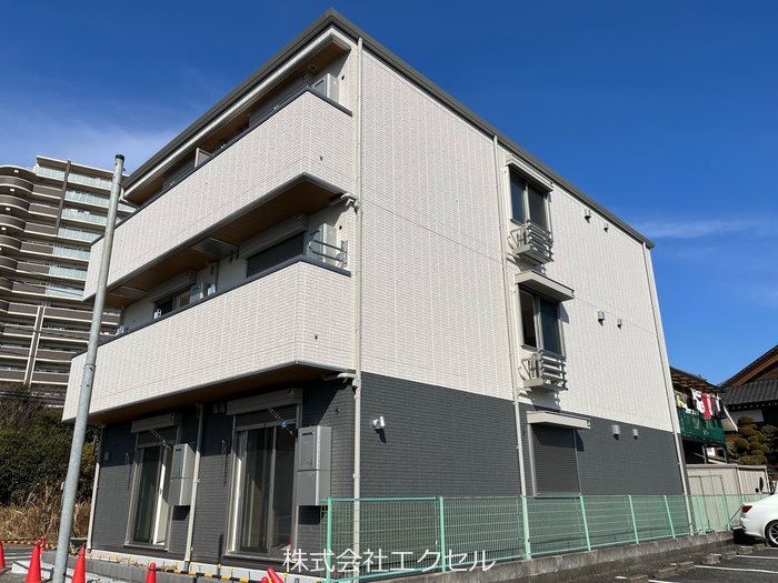 建物外観　京王堀之内駅　徒歩圏内です。