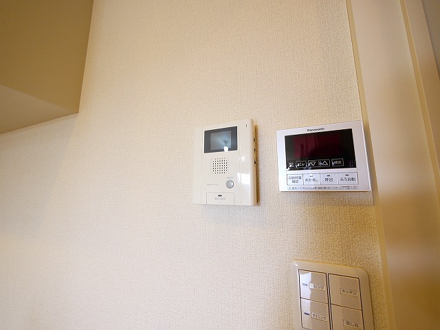 セキュリティ　モニター付きインターホーン