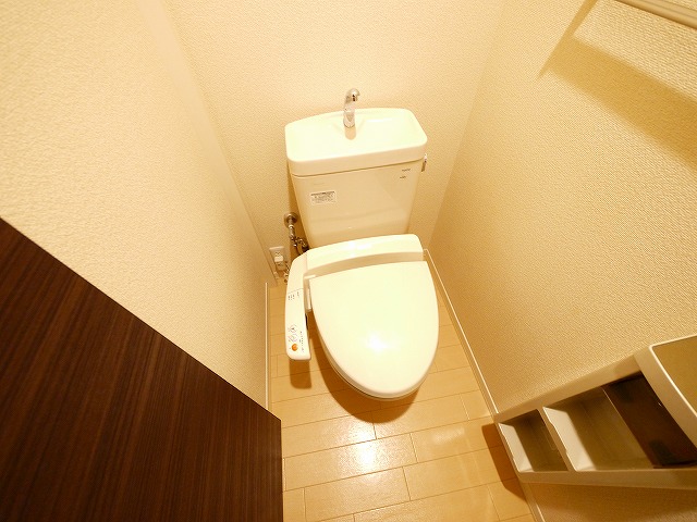 トイレ　落ち着いたトイレです