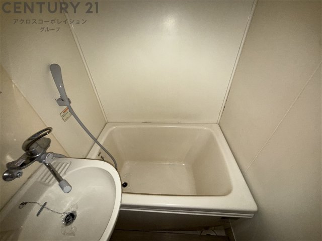 バス・シャワールーム　シンプルで機能的なユニットバスです！