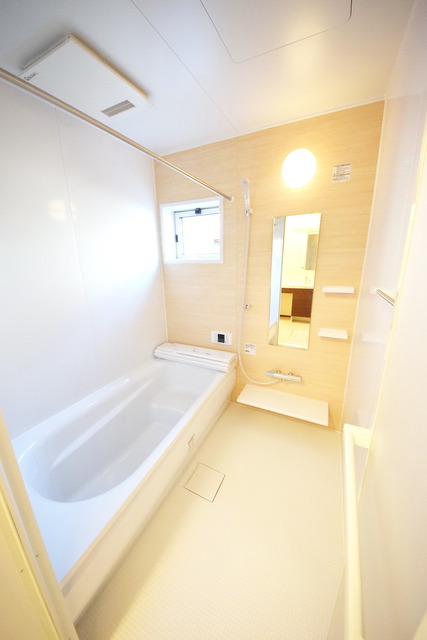 バス・シャワールーム　☆とってもくつろげそうです☆