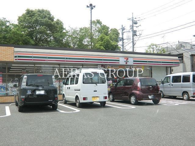 コンビニ　セブンイレブン江戸川篠崎6丁目店（コンビニ）まで45m