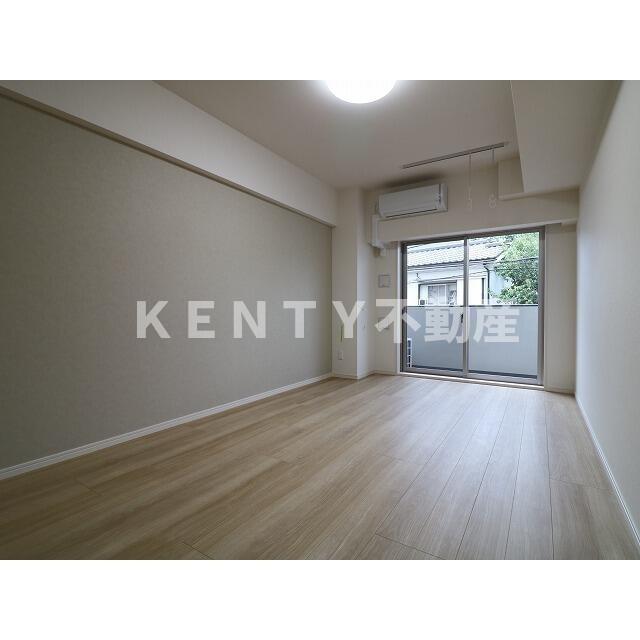 居室・リビング　ゆったり過ごせる居間です