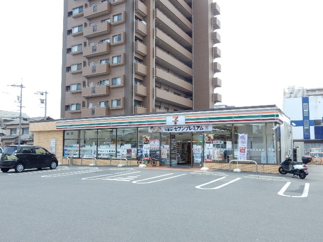コンビニ　セブンイレブン／バイパス豊成店（コンビニ）まで566m