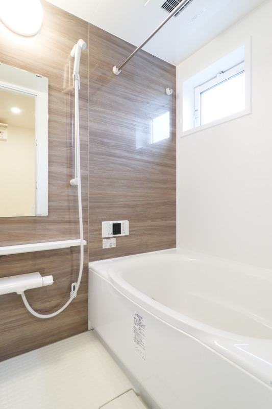 バス・シャワールーム　図面と現状に相違がある場合には現状を優先