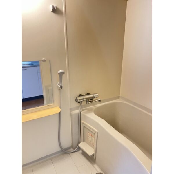 バス・シャワールーム　※別室の参考写真の為、現況優先です。