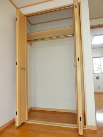 収納　クローゼットタイプの収納スペース。（※参考写真）