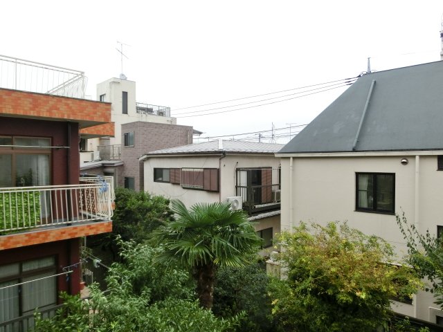 眺望　開放感のあるバルコニーからの眺望。（※参考写真）