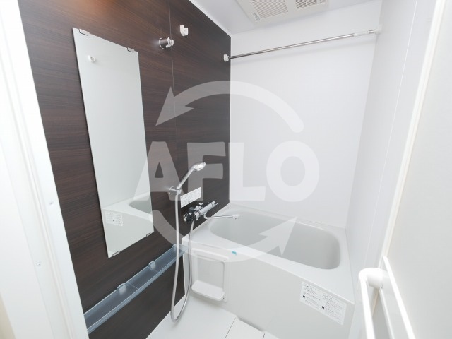 バス・シャワールーム　TLRレジデンス本町WEST　浴室