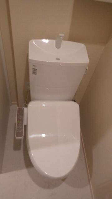 バルコニー　浴室乾燥機完備