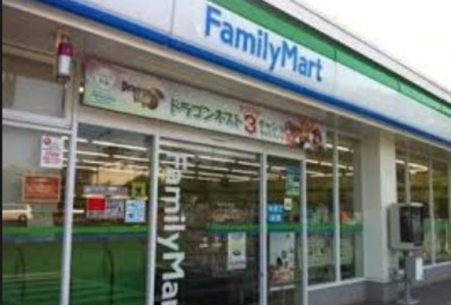 コンビニ　ファミリーマート西糀谷四丁目店（コンビニ）まで515m