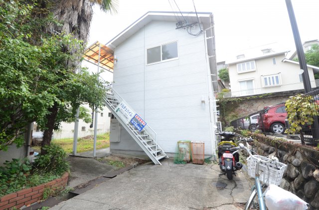 建物外観　小林駅からすぐの便利な立地！