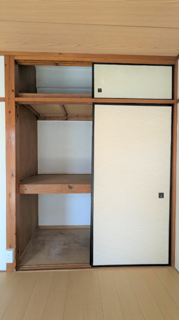 収納　洋室６収納