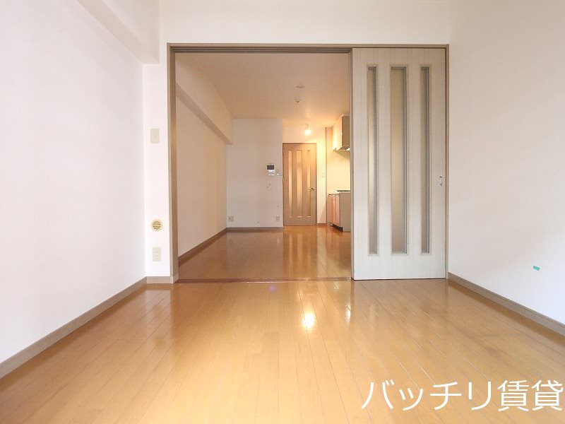 居室・リビング　写真は別号室イメージの為、現状を優先致します