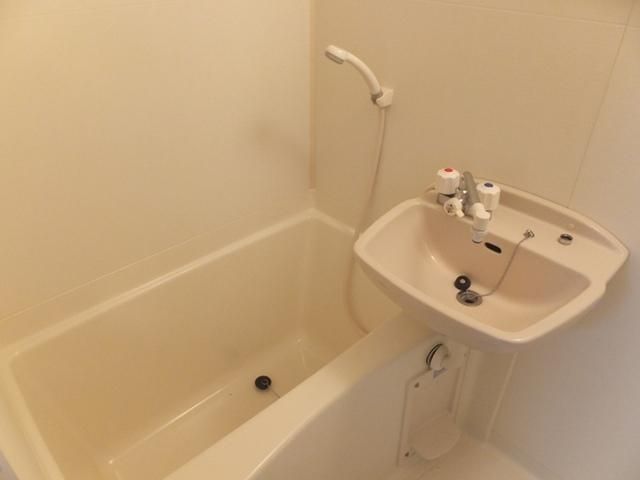 バス・シャワールーム　バスルーム