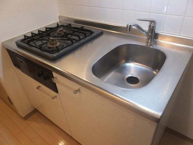 キッチン　お料理のしやすい２口ガスシステムキッチン