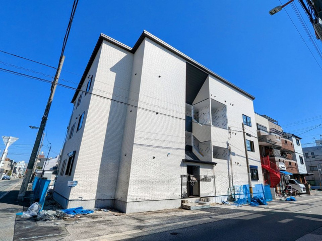 建物外観　スーパー万代すぐ！
