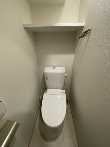 トイレ　ガーラ・リバースクエア横濱南