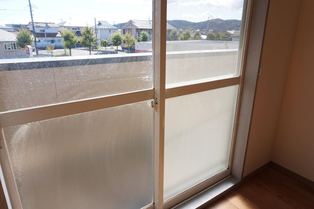 バルコニー　※室内写真、動画、パノラマは同物件別部屋のものです。