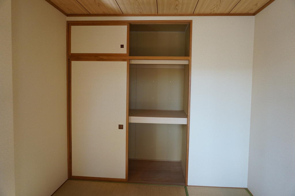 収納　※室内写真、動画、パノラマは同物件別部屋のものです。