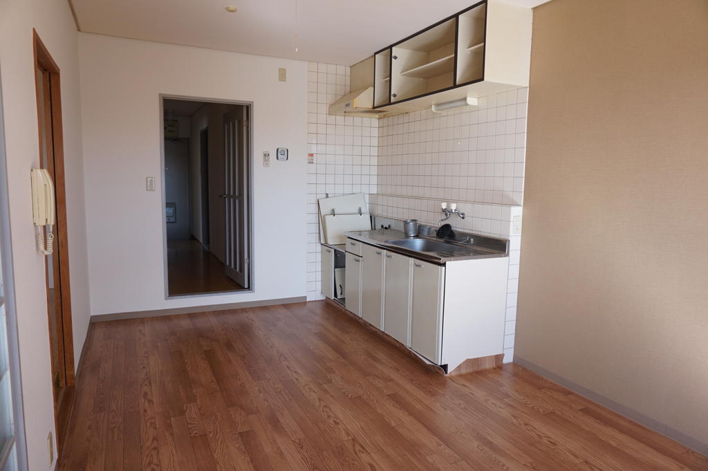 居室・リビング　※室内写真、動画、パノラマは同物件別部屋のものです。