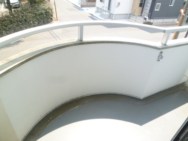 バルコニー　他号室モデルとなります。