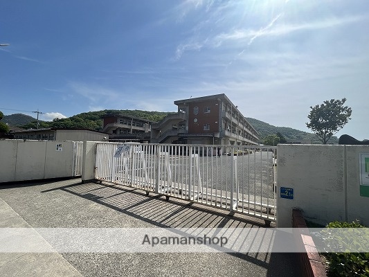 中学校　赤穂市立中学校赤穂東中学校（中学校）まで812m