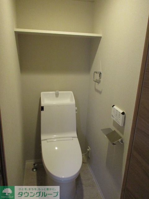 トイレ　Eタイプ2016年7月撮影 同タイプ805号室の写真です。