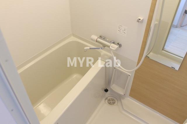 地下鉄箱崎線 箱崎九大前駅 徒歩6分 2階建 築12年の風呂写真
