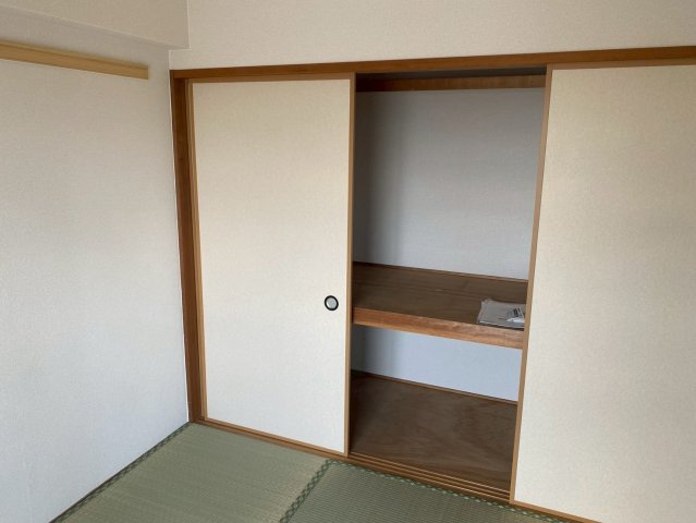 収納　エレガントパレス守山