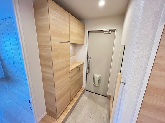 玄関　※別部屋の写真です