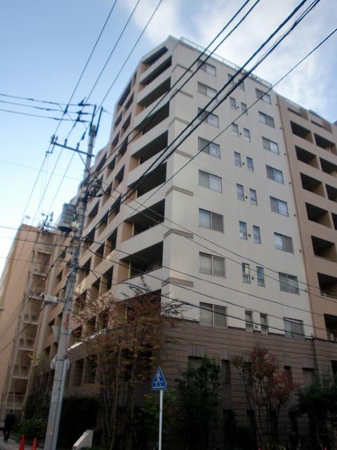 建物外観　最寄り駅から徒歩２分の駅近マンションに住もう。