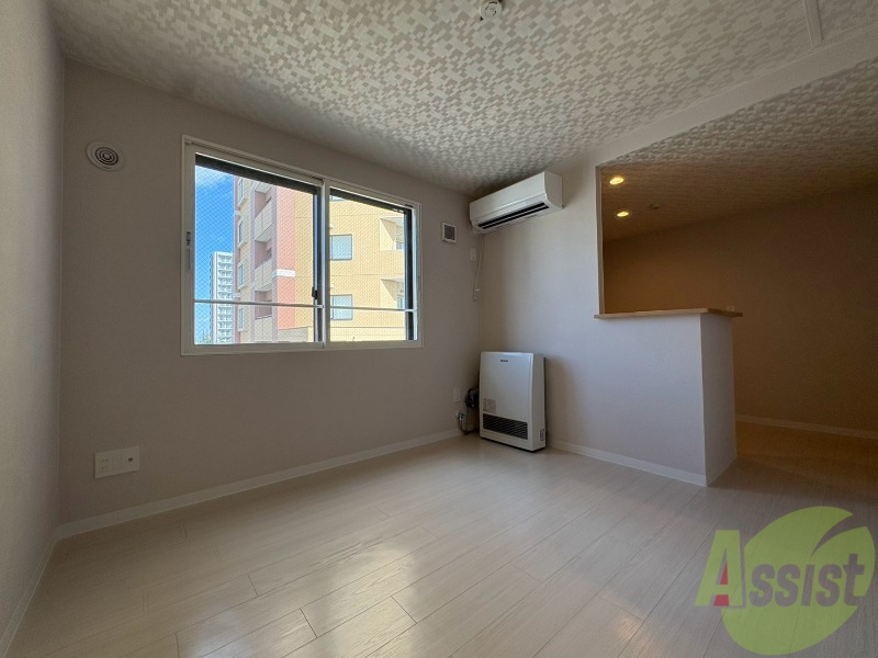 地下鉄東豊線 月寒中央駅 徒歩3分 4階建 築1年の居間写真